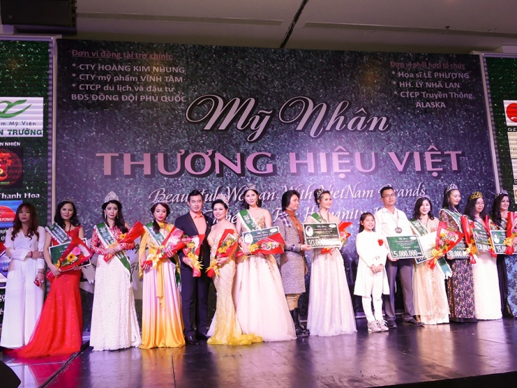 dan sao viet hao hung giao luu ve cuoc thi miss vietnam universe pageant tai hoa ky