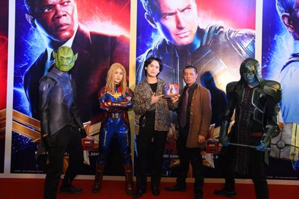 sao viet do bo den hop bao ra mat chi dai nha marvel