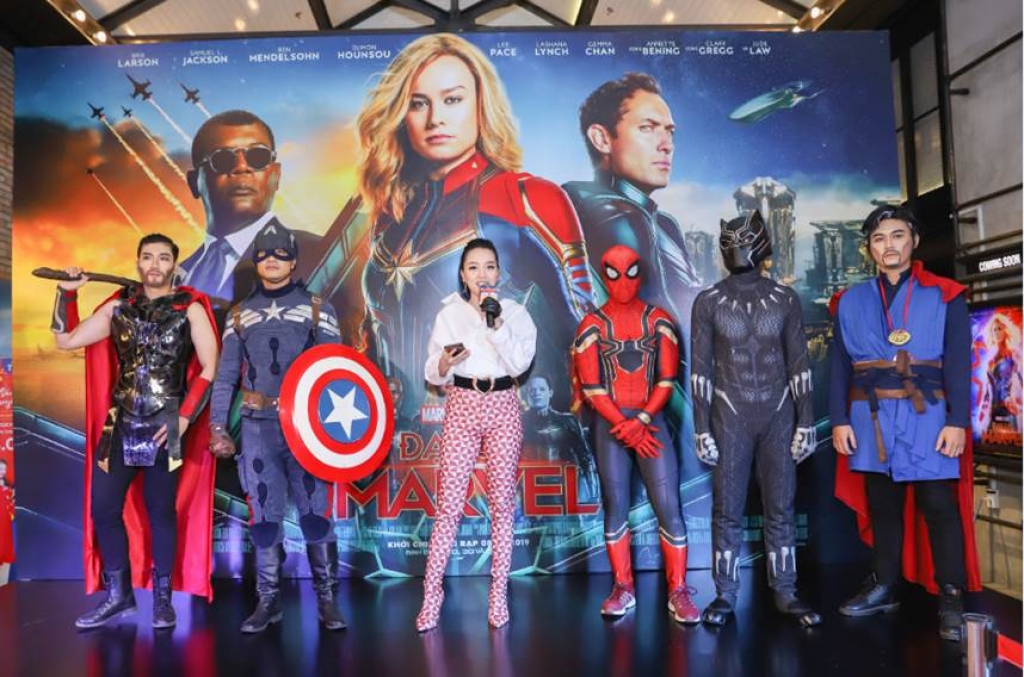 sao viet do bo den hop bao ra mat chi dai nha marvel