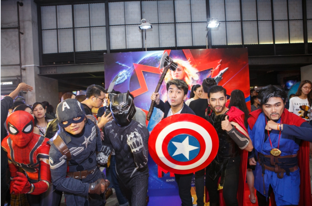 sao viet do bo den hop bao ra mat chi dai nha marvel