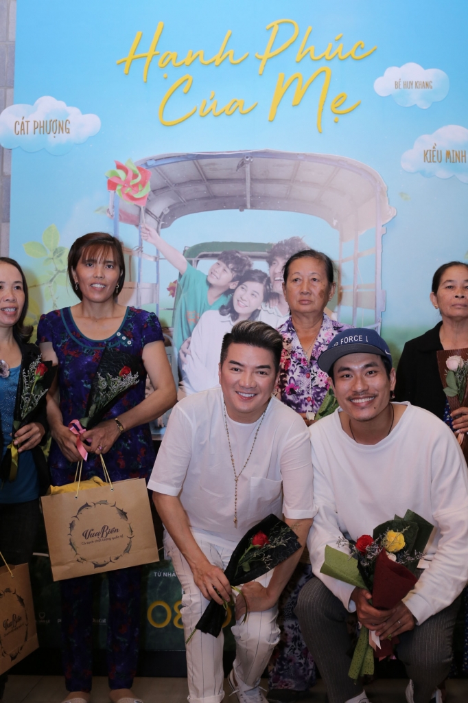 dam vinh hung va bua tiec chieu dai danh cho nhung nguoi phu nu dac biet o sai gon