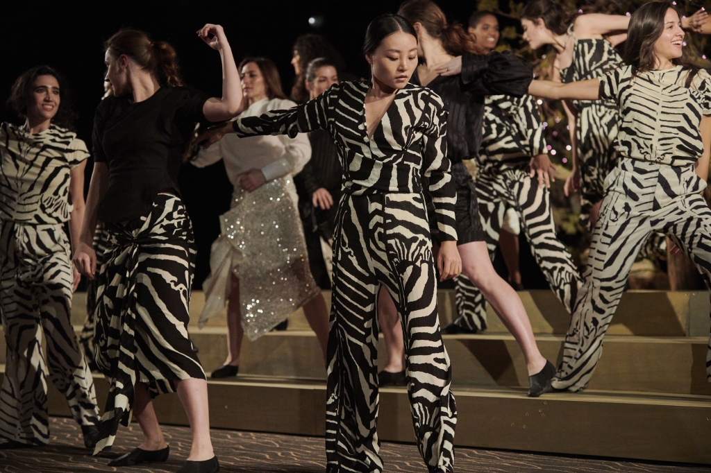 hm trai nghiem trinh dien tuong tac bo suu tap hm studio xuan he 2019 tai my