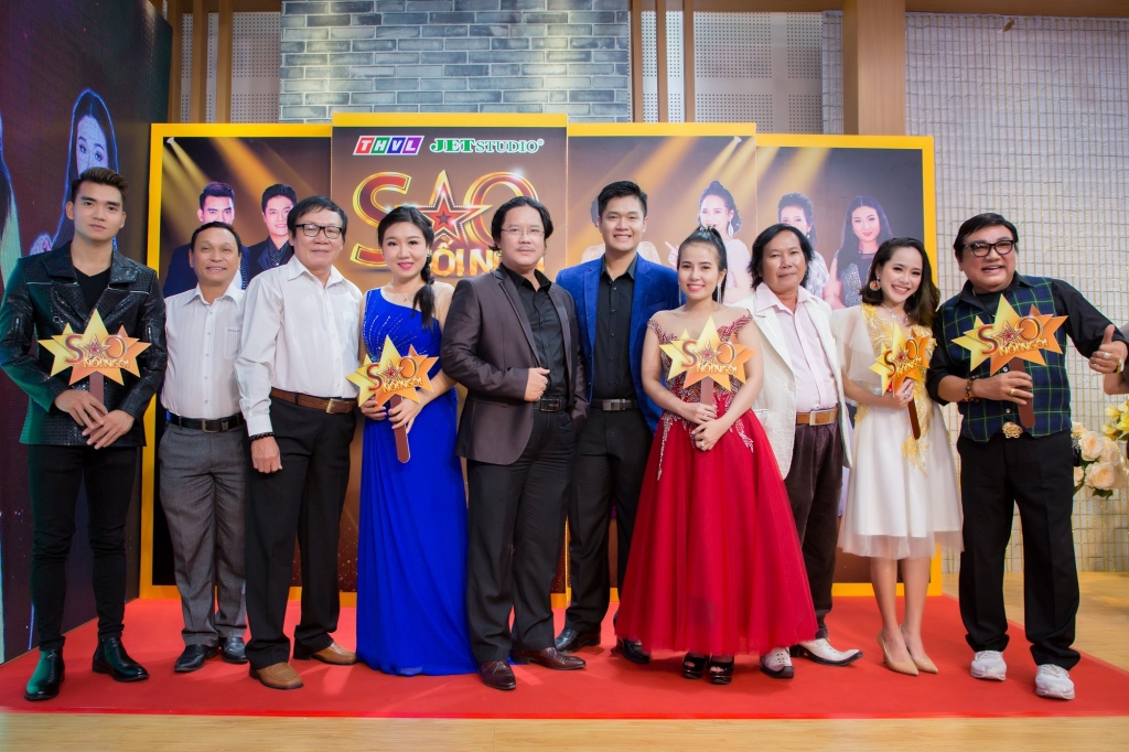 sao noi ngoi mua 4 moi la va da dang mang dam tinh giai tri