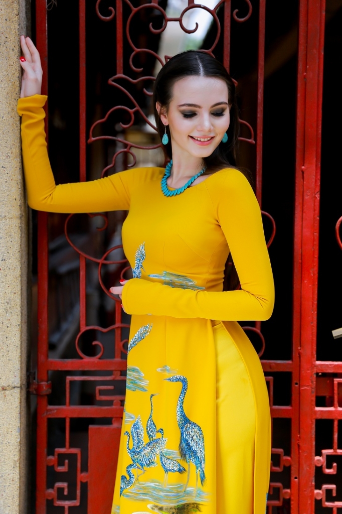hoang thu thao mang tinh yeu ao dai den voi hoa hau dai su du lich the gioi
