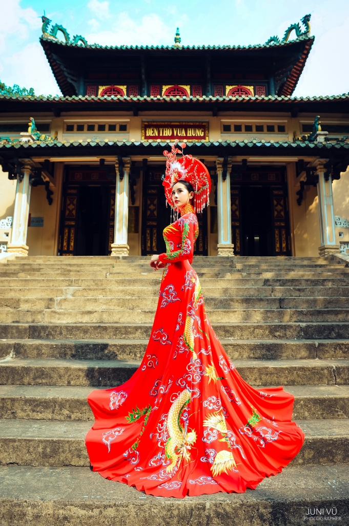 nguoi dep quynh nhu rang ngoi voi thiet ke cua tommy nguyen