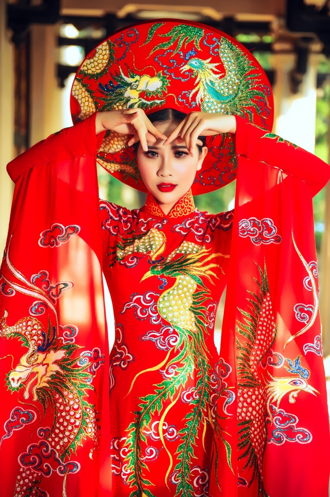 nguoi dep quynh nhu rang ngoi voi thiet ke cua tommy nguyen