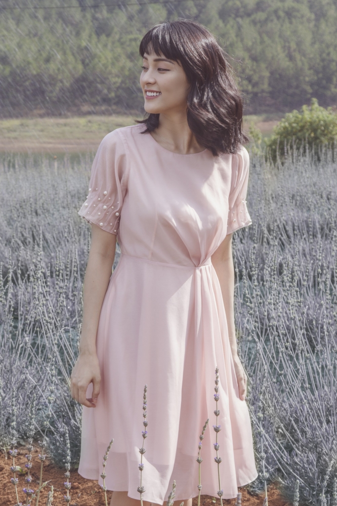 ha vy dep suong khoi trong mua oai huong