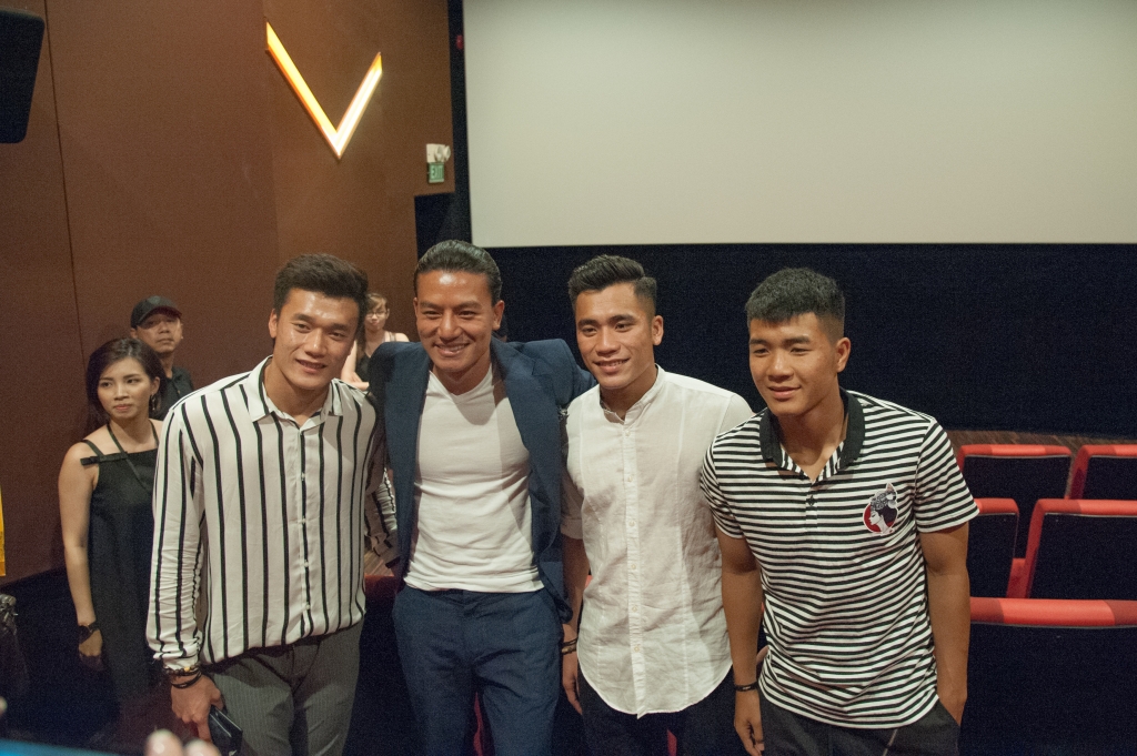 cau thu u23 hao hung di xem phim 11 niem hy vong