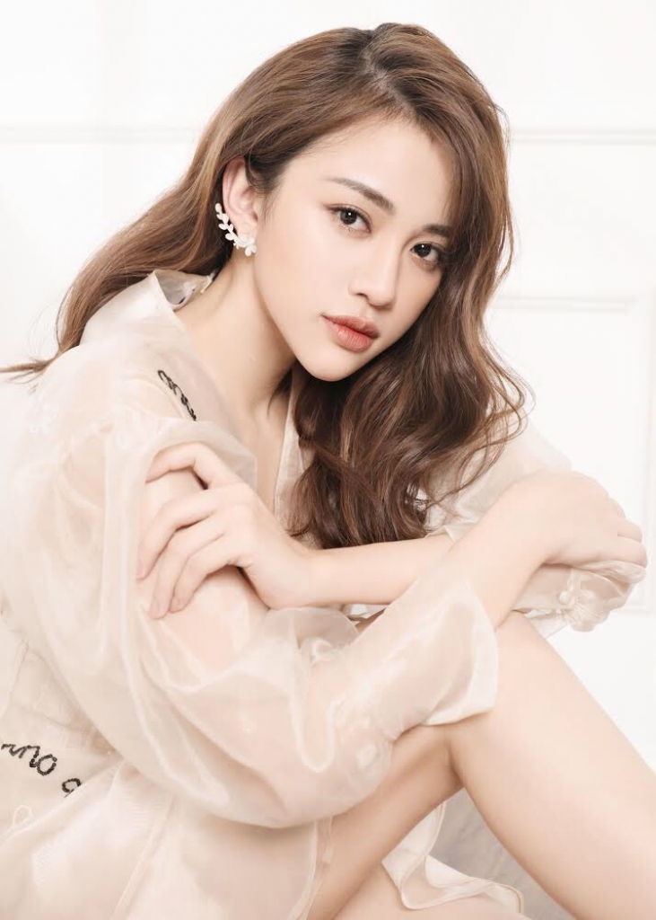 thien nga ngot ngao e ap tua doa hoa hong trong bo anh moi