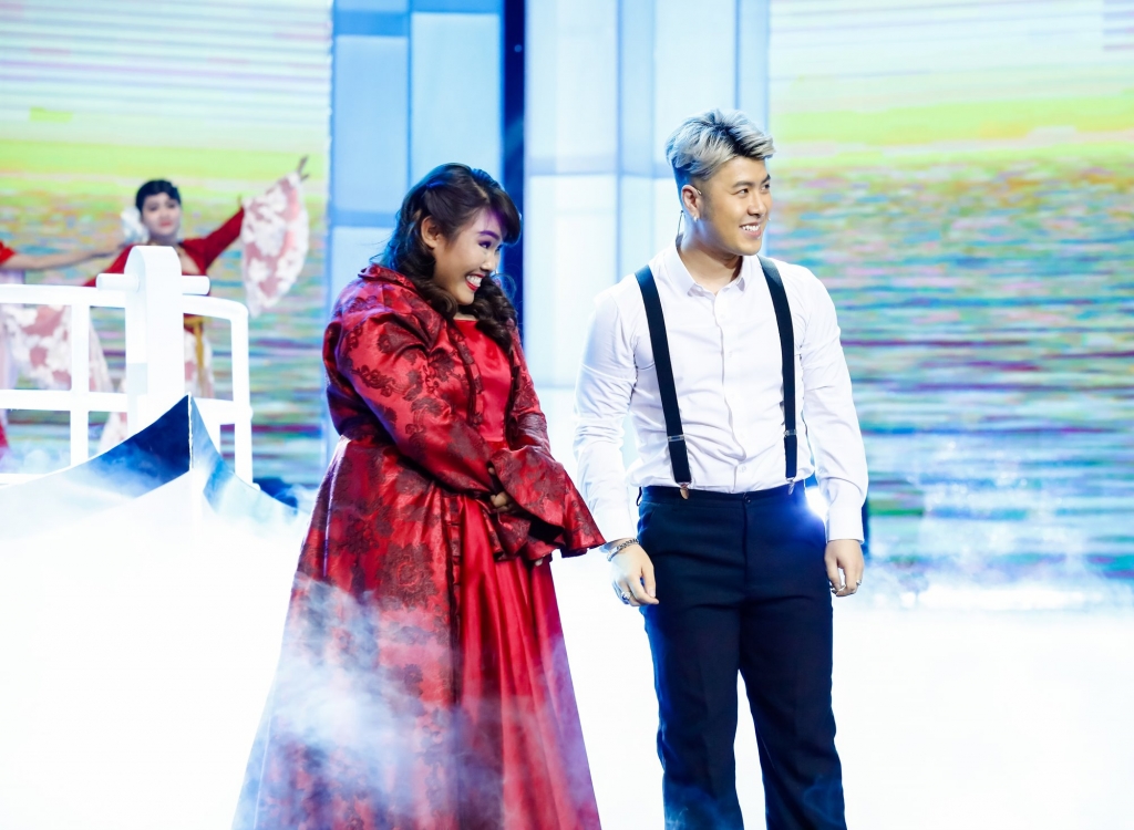 akira phan ta i hien titanic phien ba n cap doi ha i huo c
