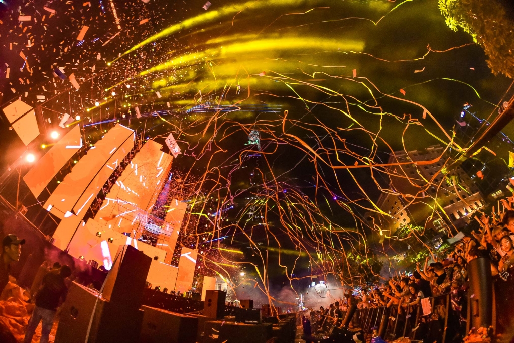 ravolution music festival by jetstar 2018 hoanh trang cuong nhiet an toan va van minh