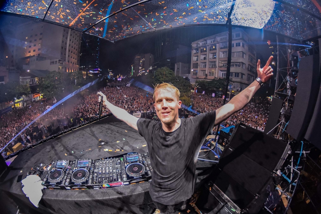 ravolution music festival by jetstar 2018 hoanh trang cuong nhiet an toan va van minh