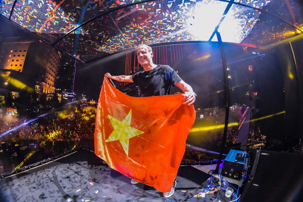 ravolution music festival by jetstar 2018 hoanh trang cuong nhiet an toan va van minh