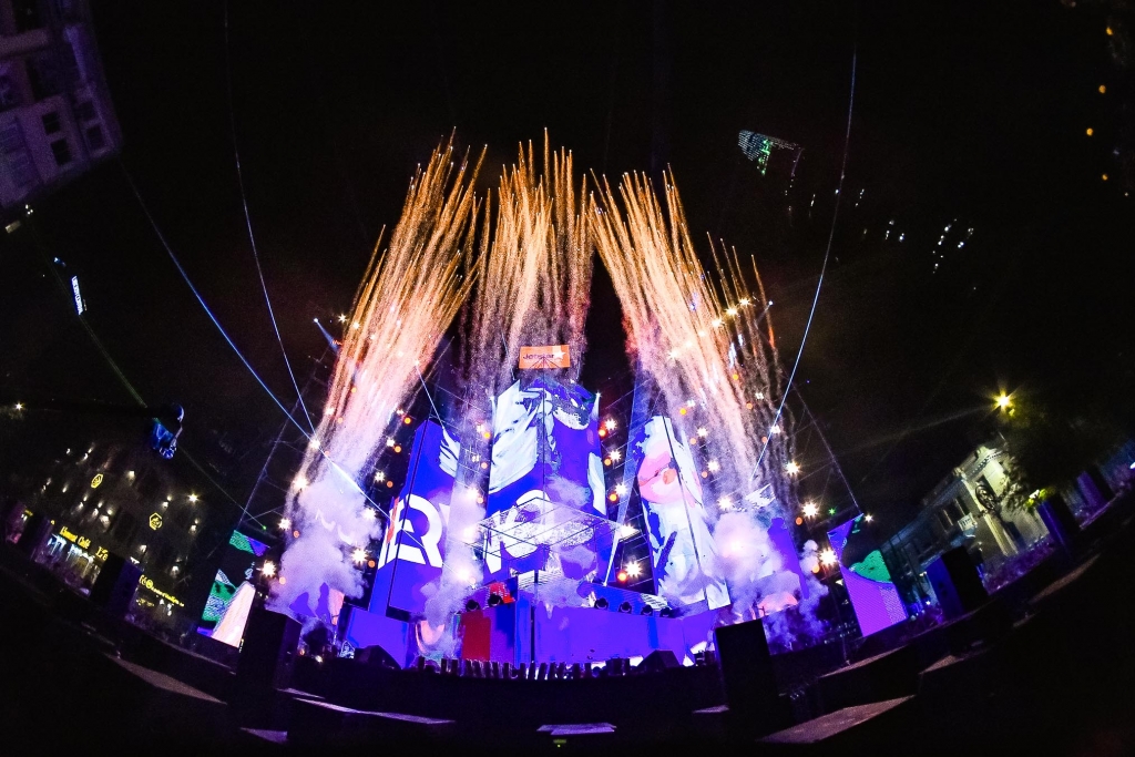 ravolution music festival by jetstar 2018 hoanh trang cuong nhiet an toan va van minh