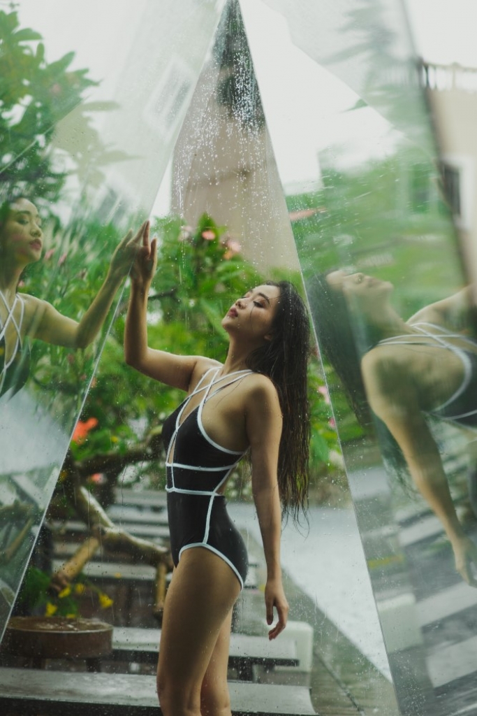 song ngu khoe bo hinh nong bong cung quyet tam chinh phuc guong mat dien anh nam nay