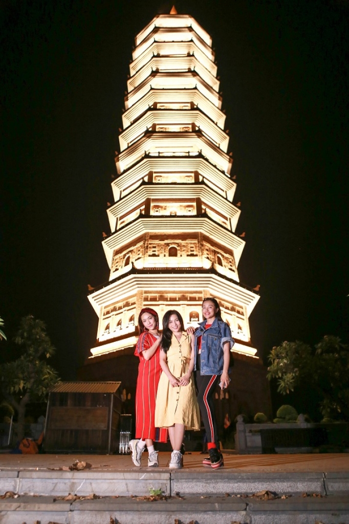 si thanh yaya truong nhi bi mat to chuc sinh nhat cho dieu nhi