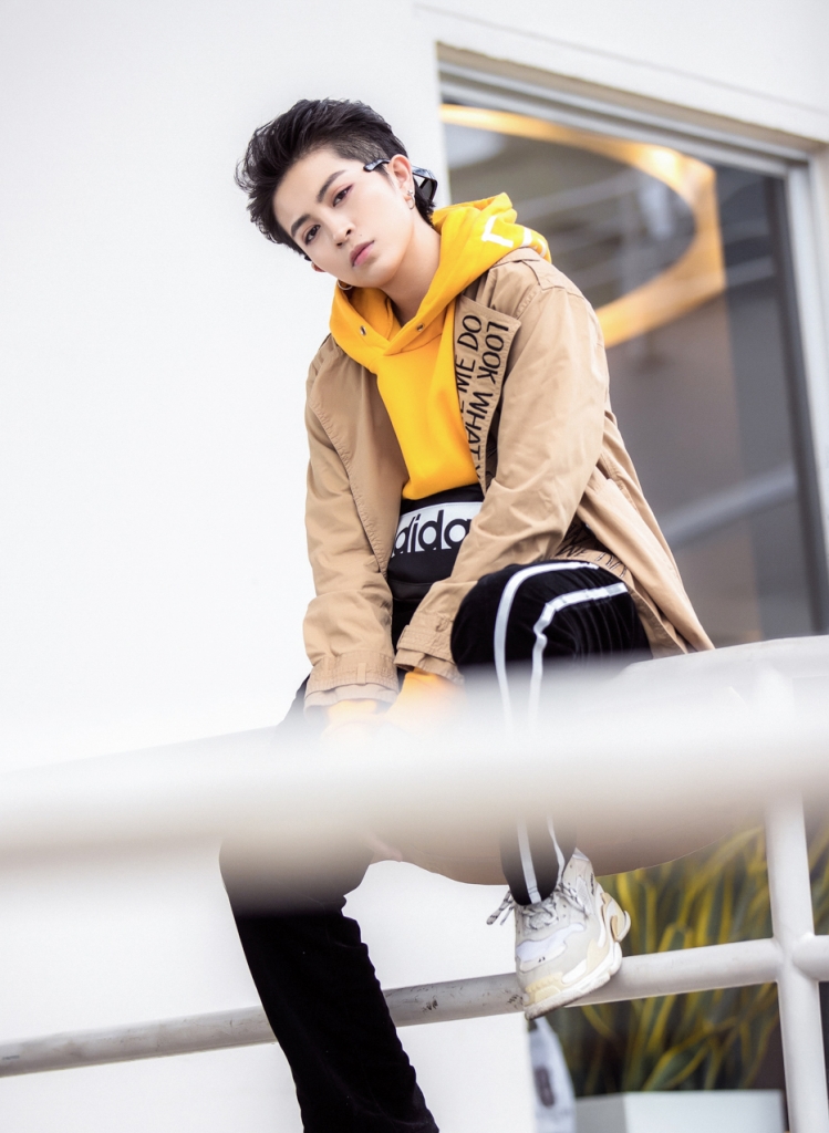 gil le dien street style theo phong cach the thao cuc ca tinh