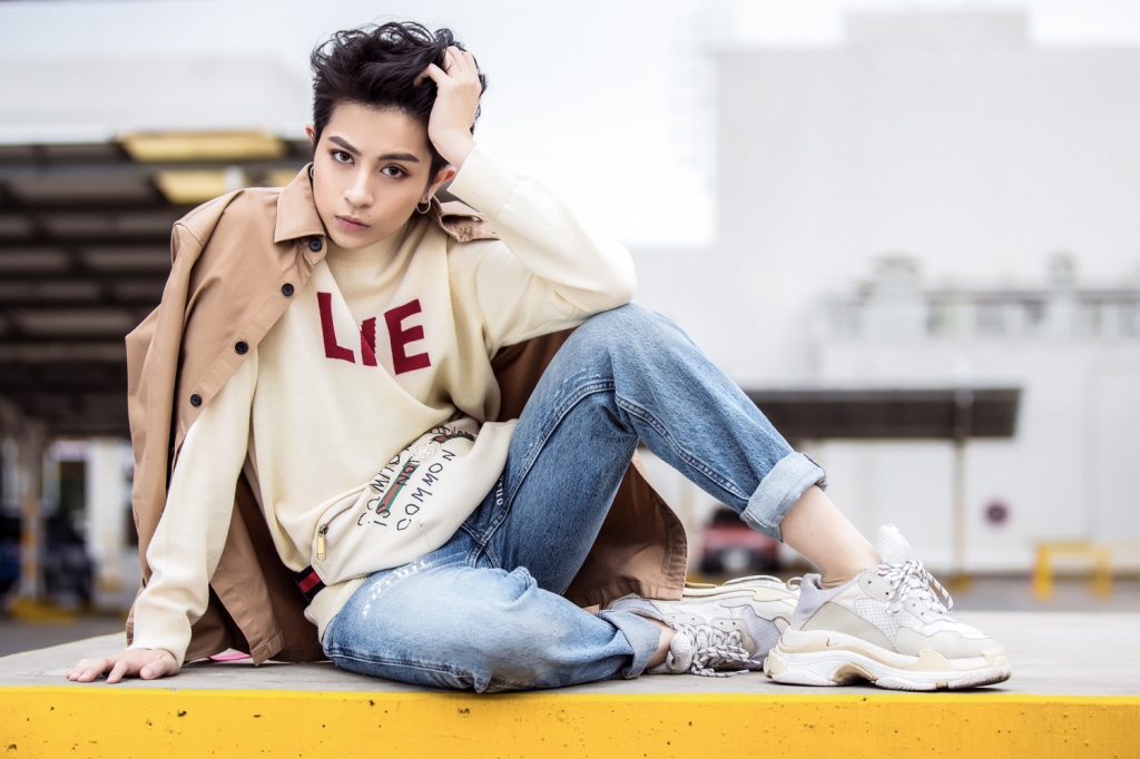 gil le dien street style theo phong cach the thao cuc ca tinh