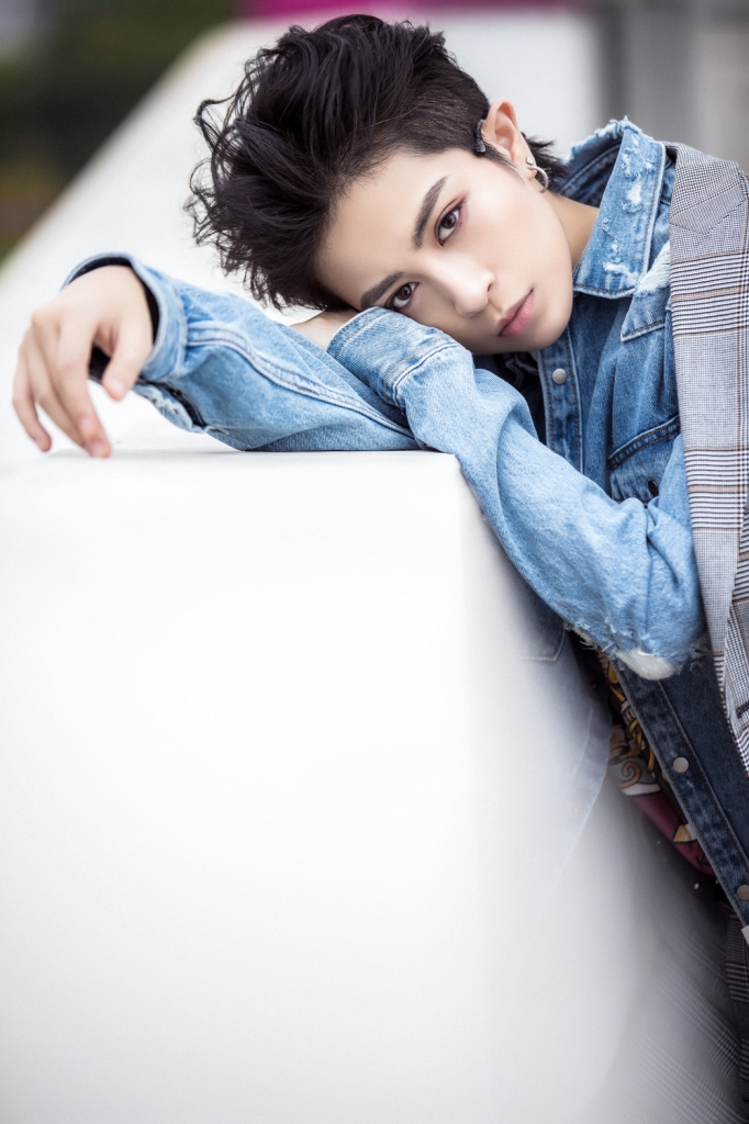 gil le dien street style theo phong cach the thao cuc ca tinh