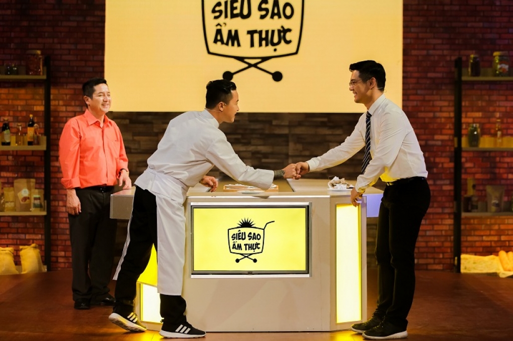 chi nghe tieng doan trung hanh dong nau mi goi son ngoc minh khien chi trung phai cui dau bai phuc