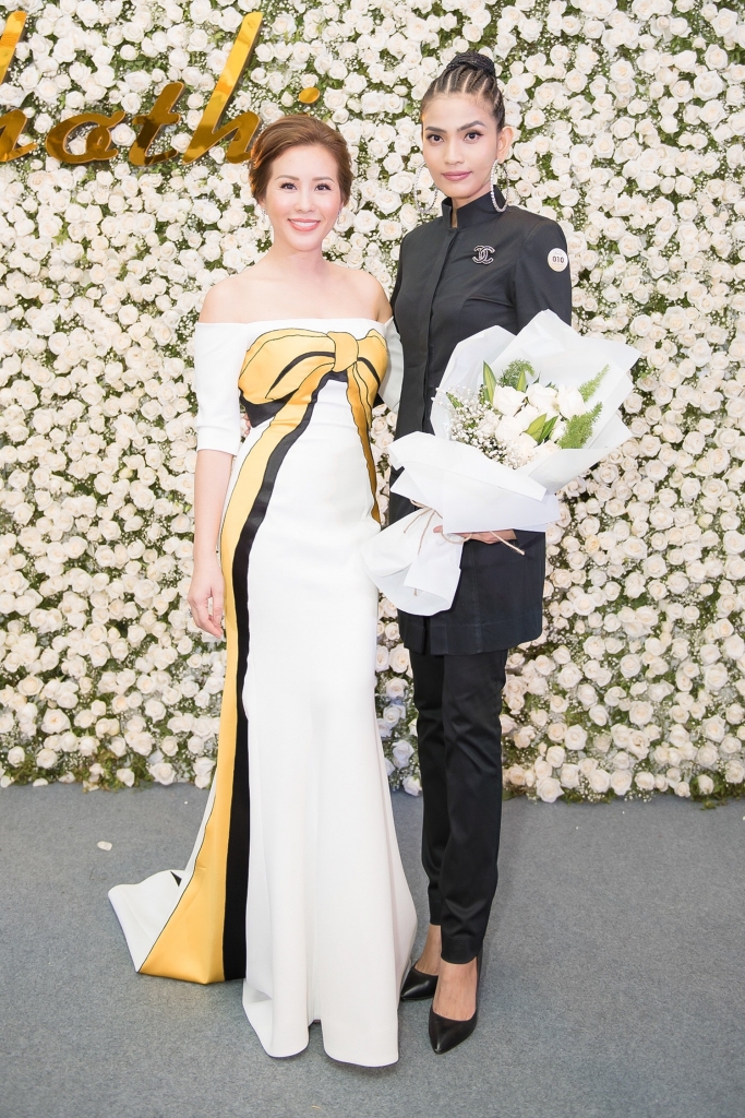 a hau truong thi may ca tinh du su kien cung loat sao viet