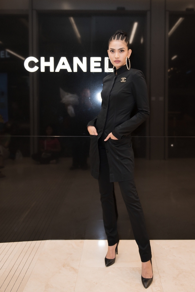 a hau truong thi may ca tinh du su kien cung loat sao viet