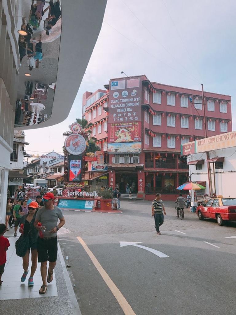 cung hoang tu son ca kham pha malaka thanh pho co nhat cua malaysia