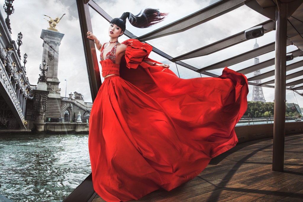 jessica minh anh thuc hien bst ky niem 7 nam san dien noi tren song seine