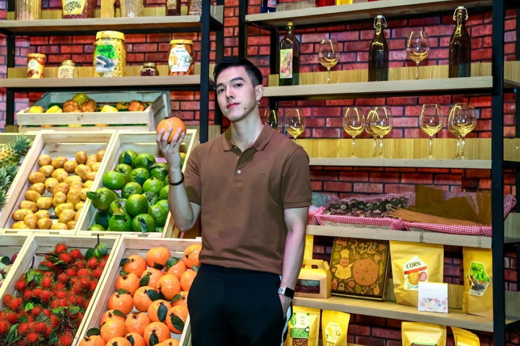 minh chau khoe giong hat ngot lim kim thanh xuat hien ca tinh tai sieu sao am thuc