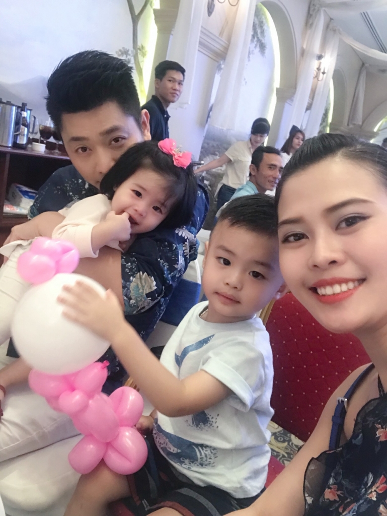 phu nhan mc en vang tuan anh doat danh hieu a hau 1 hoa hau phu nhan the gioi nguoi viet 2017