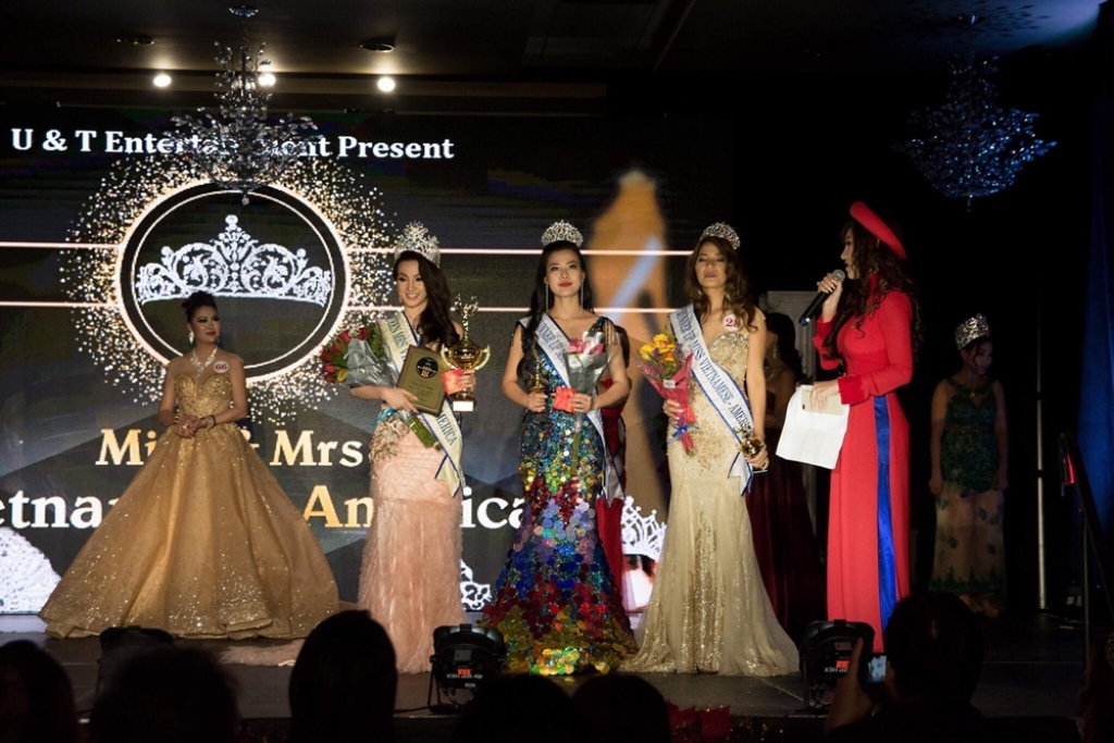 phu nhan mc en vang tuan anh doat danh hieu a hau 1 hoa hau phu nhan the gioi nguoi viet 2017