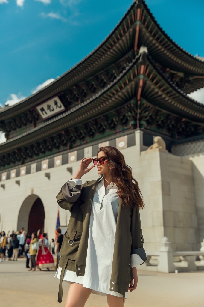 pham huong dua thoi trang elise toa sang tai seoul