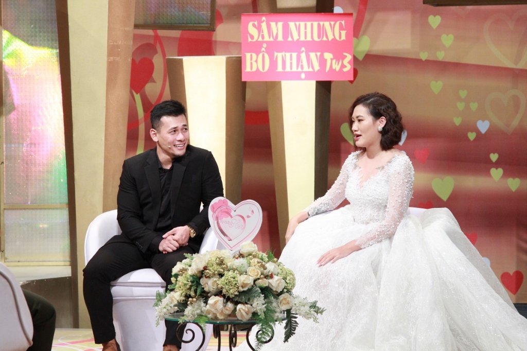 tung min vach mat pong chuan tren song truyen hinh
